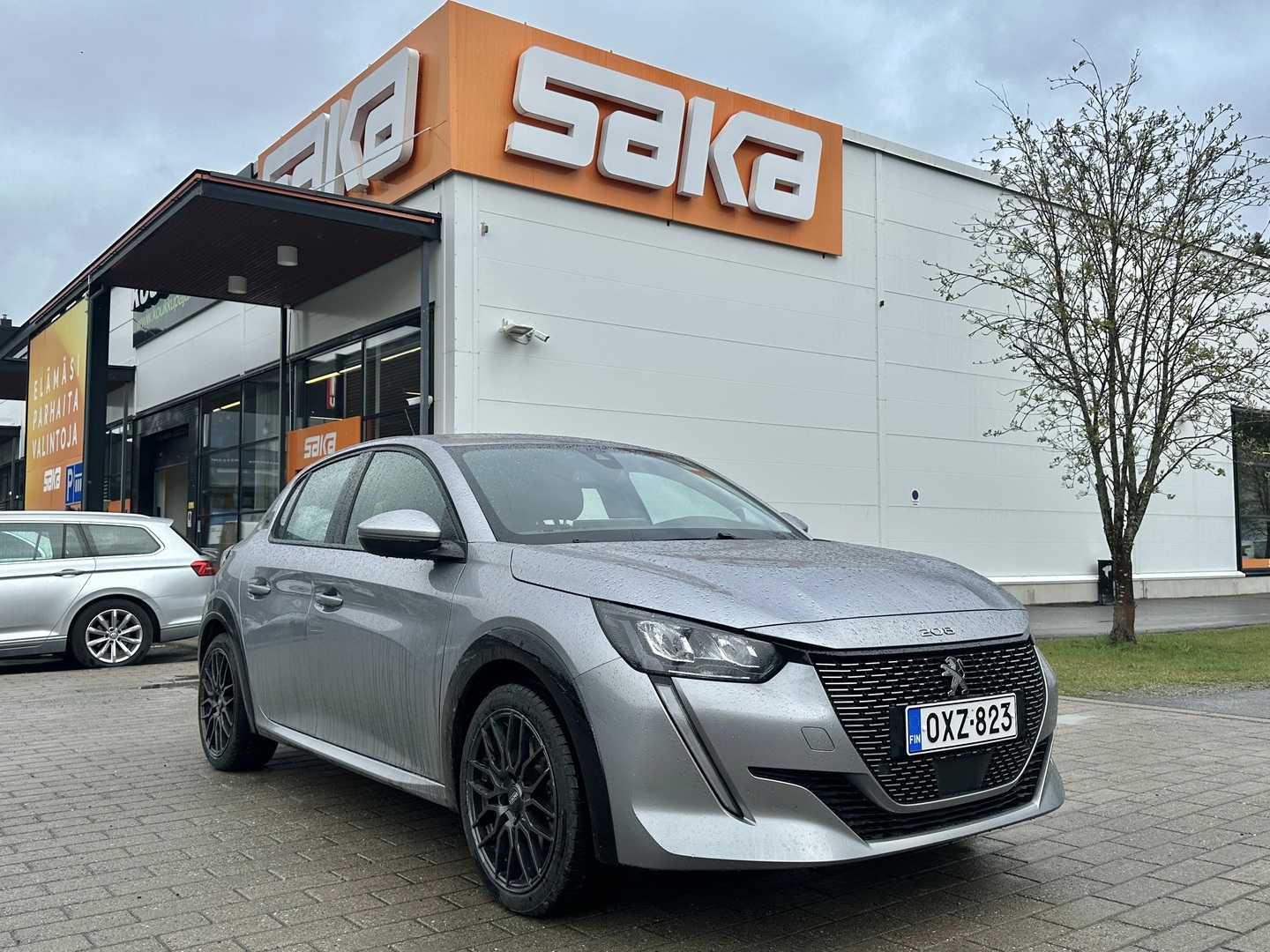 PEUGEOT e-208 2021