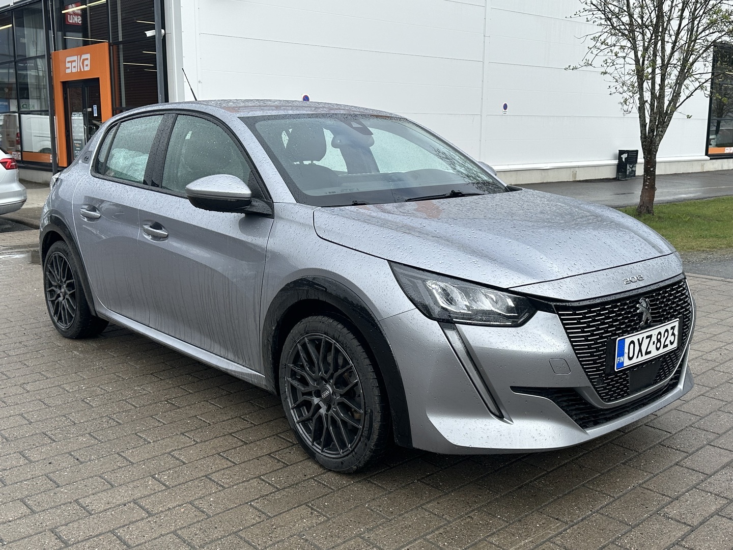 PEUGEOT e-208 2021