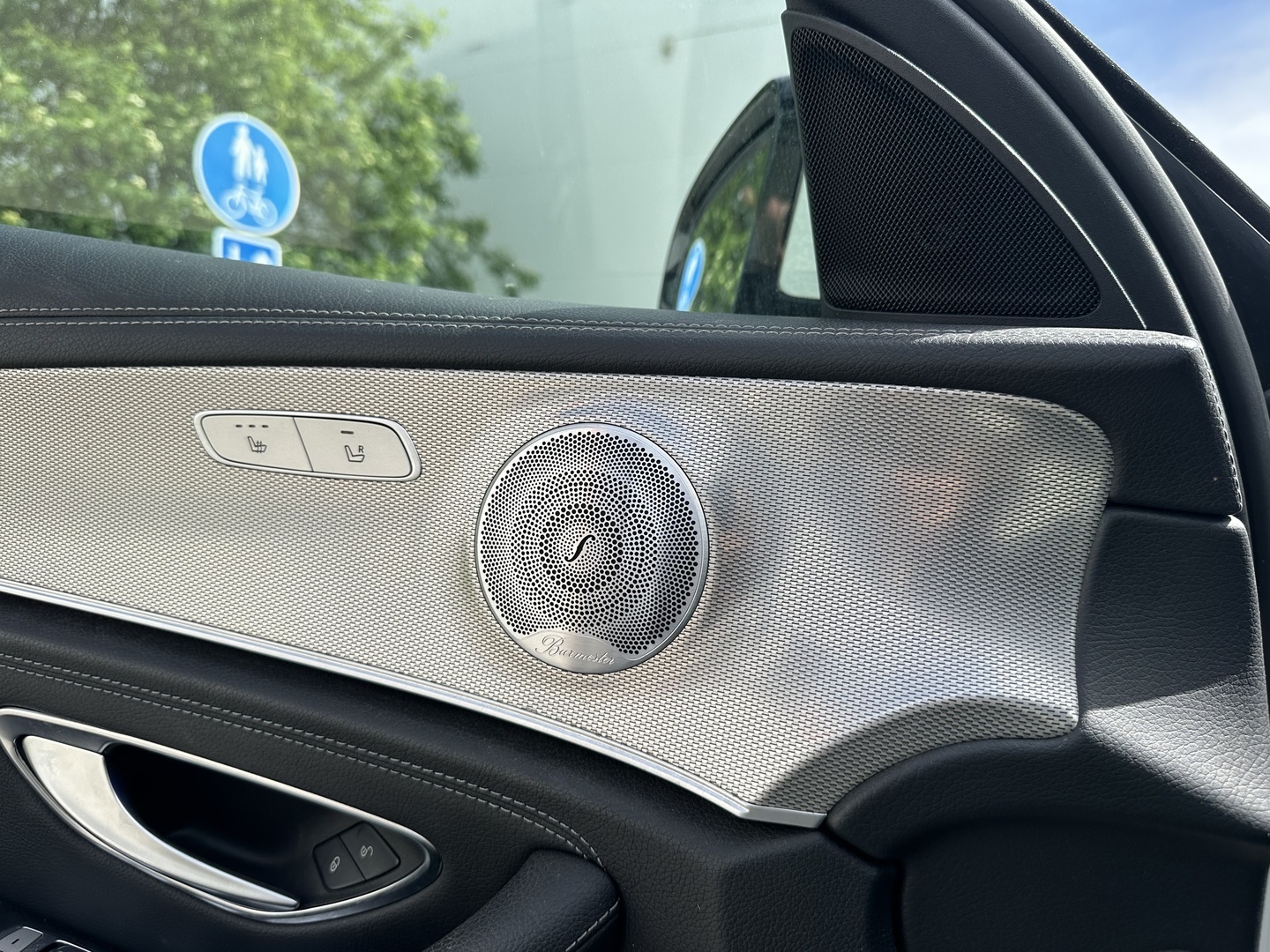 MERCEDES-BENZ E 2019