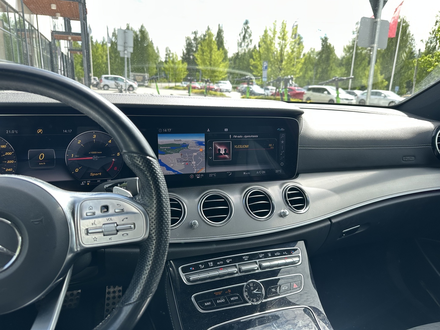 MERCEDES-BENZ E 2019