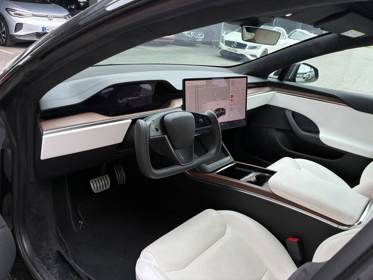 TESLA Model S 2023