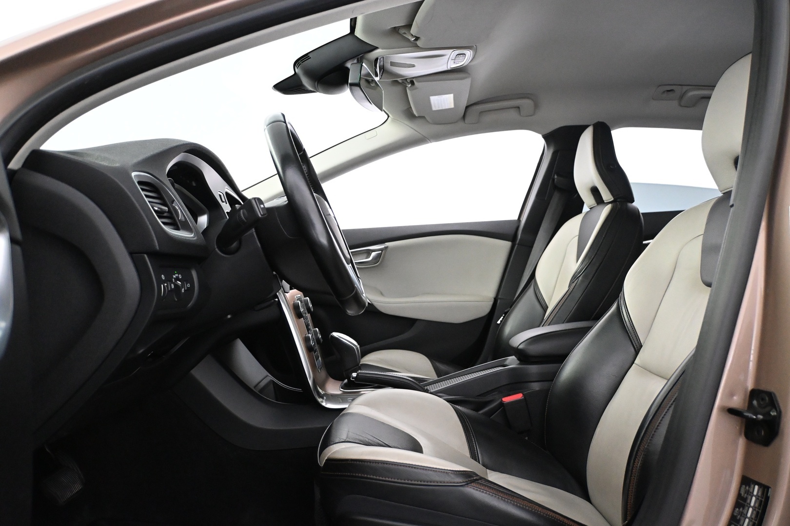 VOLVO V40 Cross Country 2013