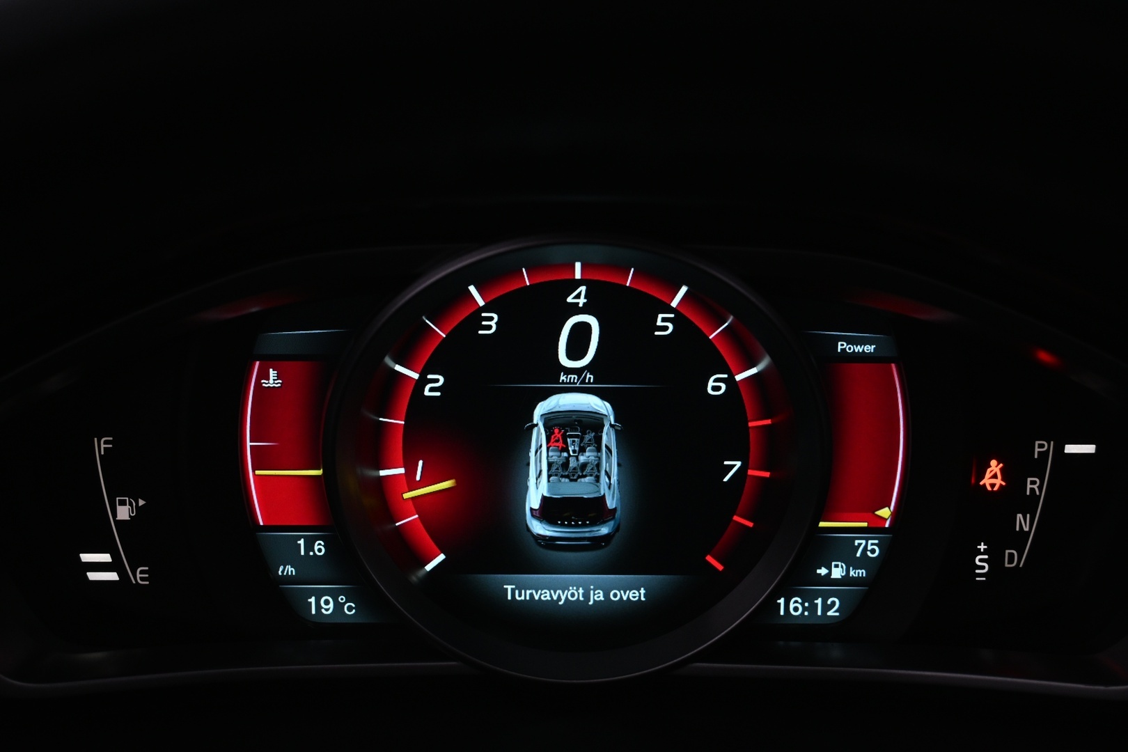 VOLVO V40 Cross Country 2013