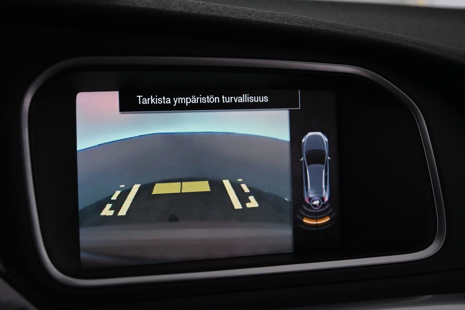 VOLVO V40 Cross Country 2013