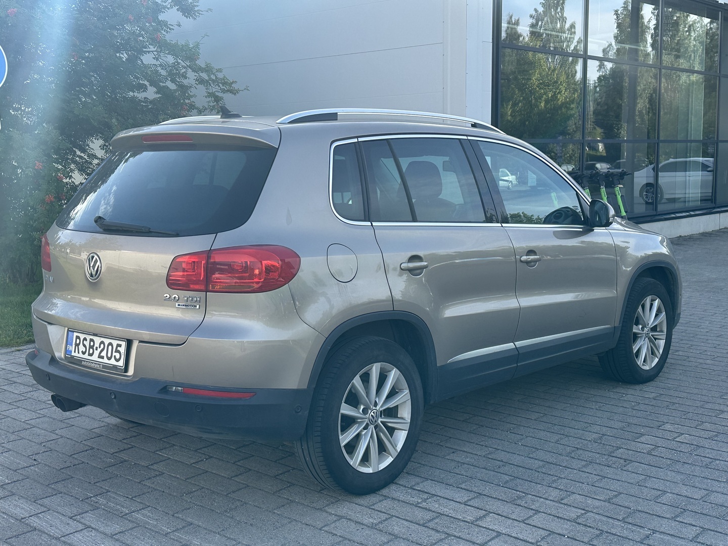 VOLKSWAGEN Tiguan 2016