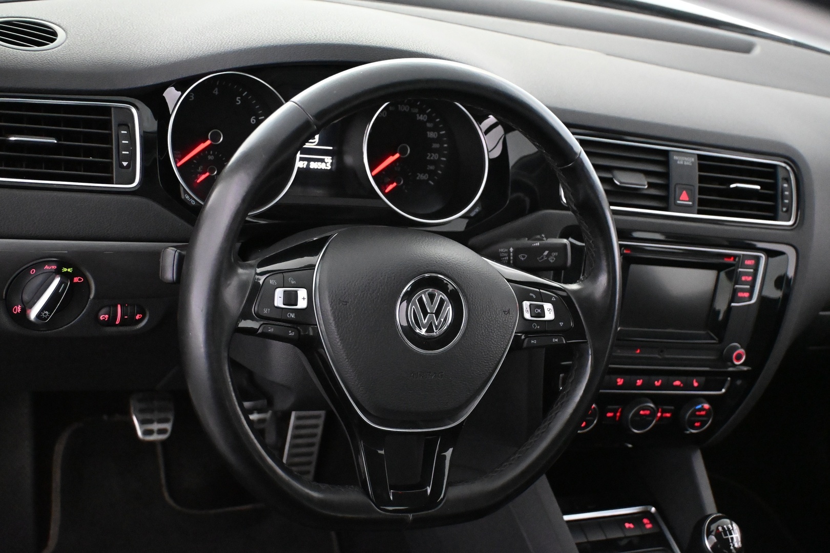 VOLKSWAGEN Jetta 2016
