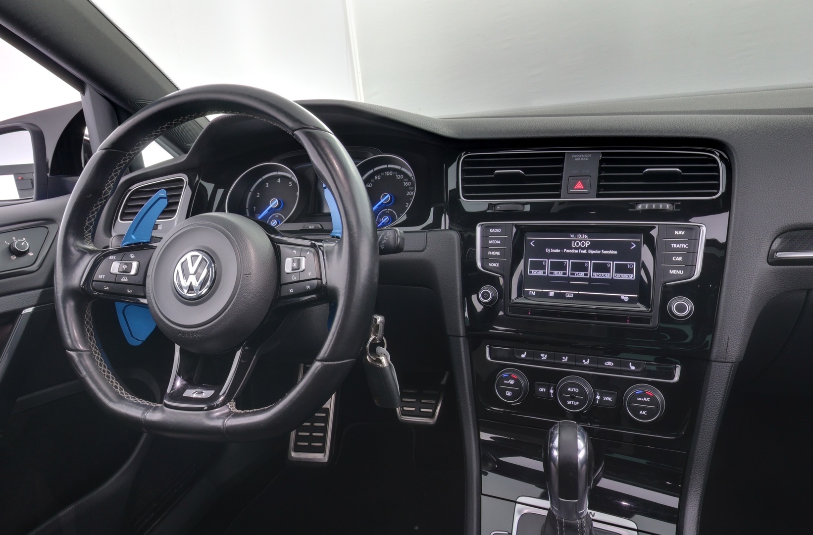 VOLKSWAGEN Golf 2014