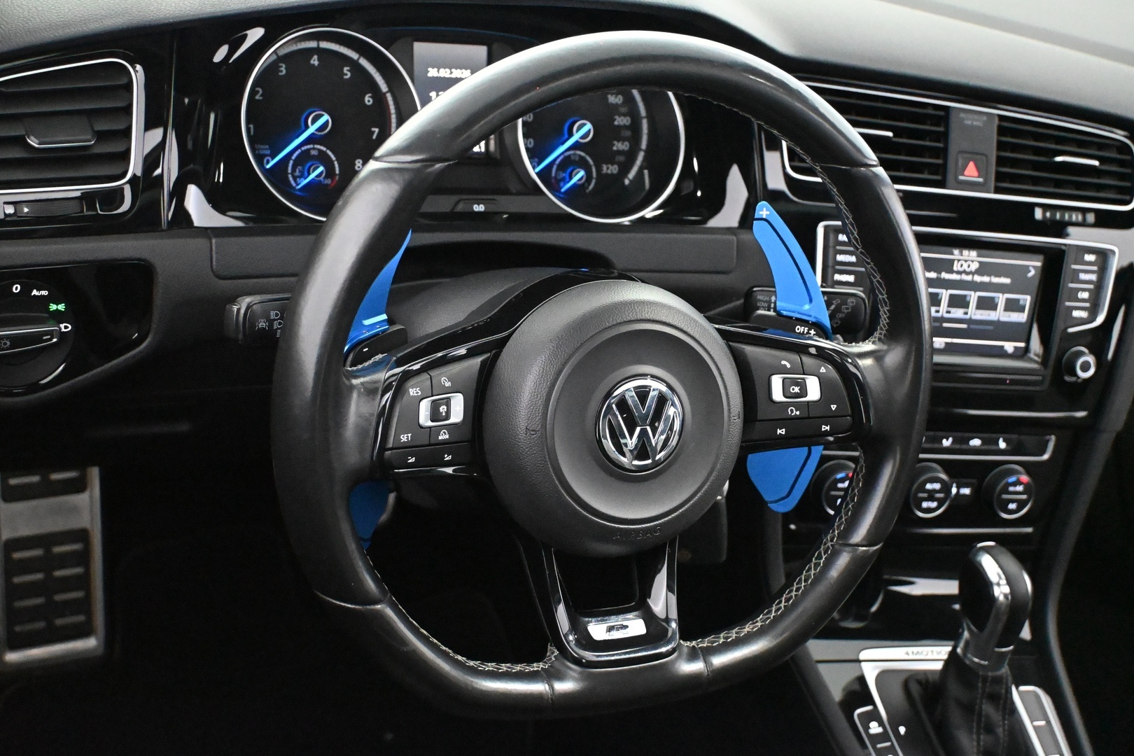VOLKSWAGEN Golf 2014