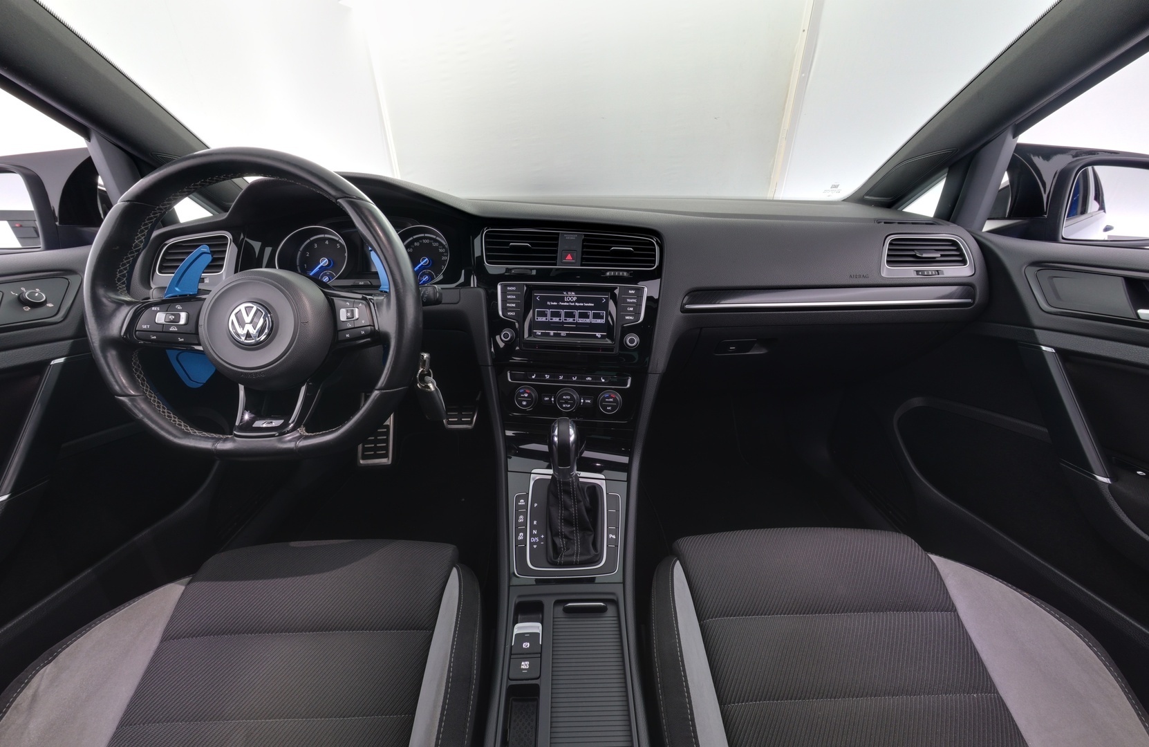 VOLKSWAGEN Golf 2014