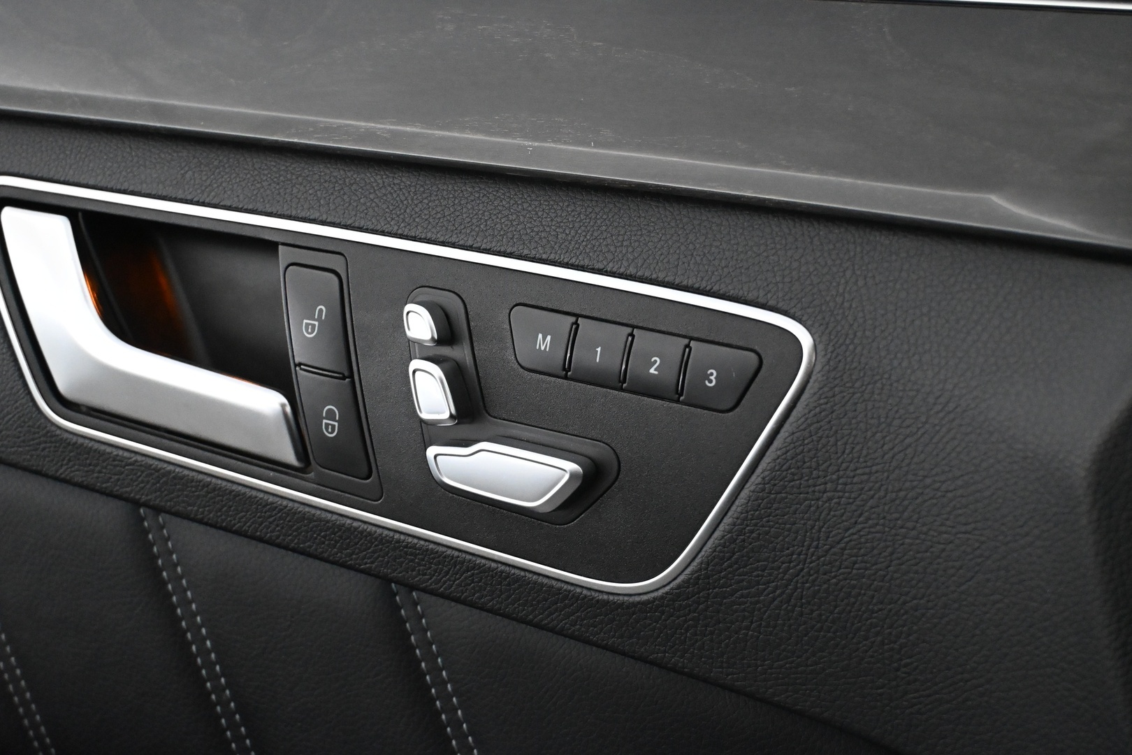 MERCEDES-BENZ E 2014