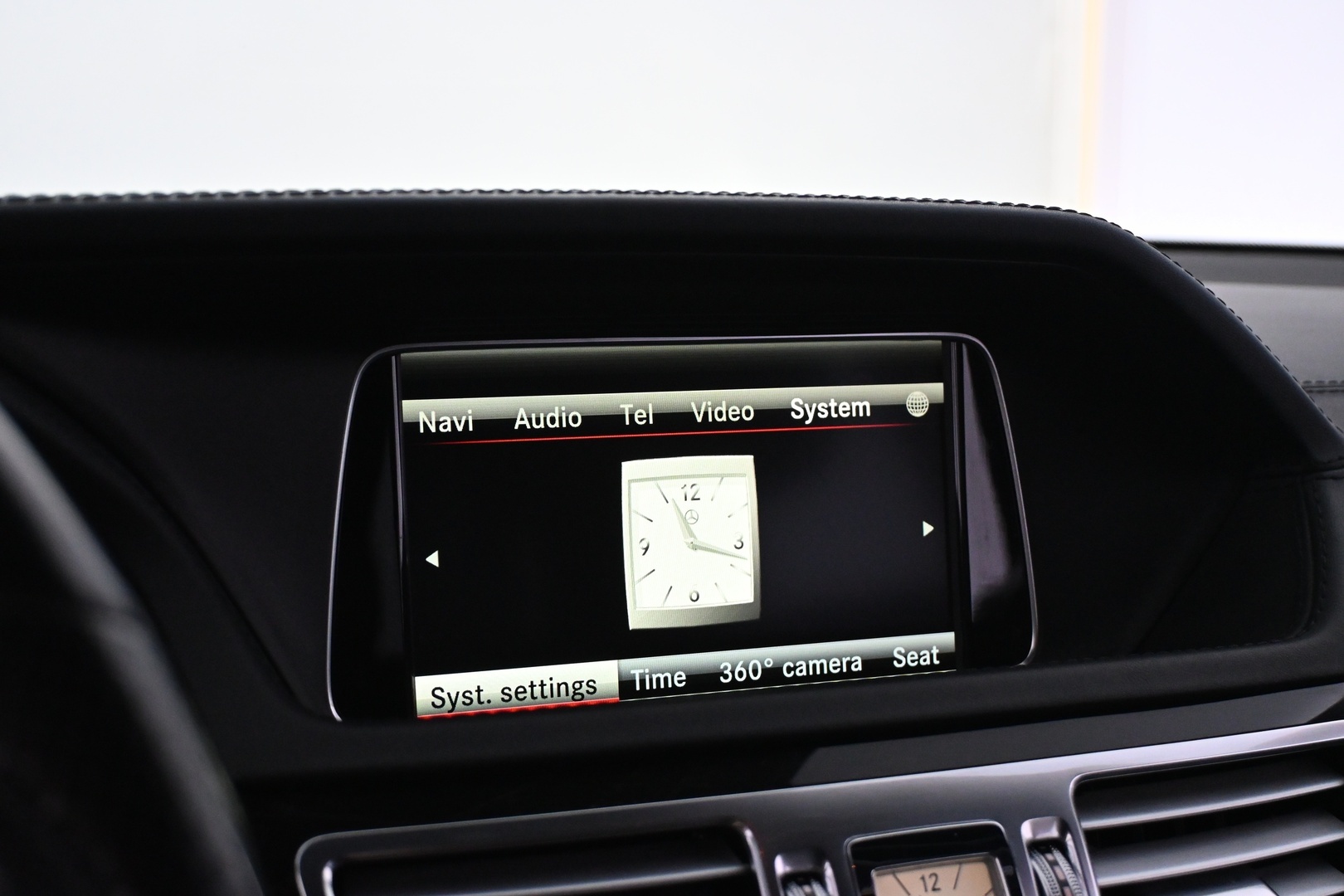 MERCEDES-BENZ E 2014