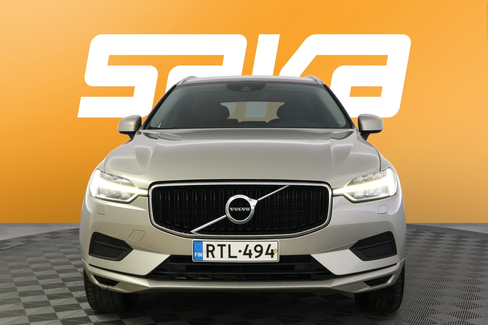 VOLVO XC60 2018