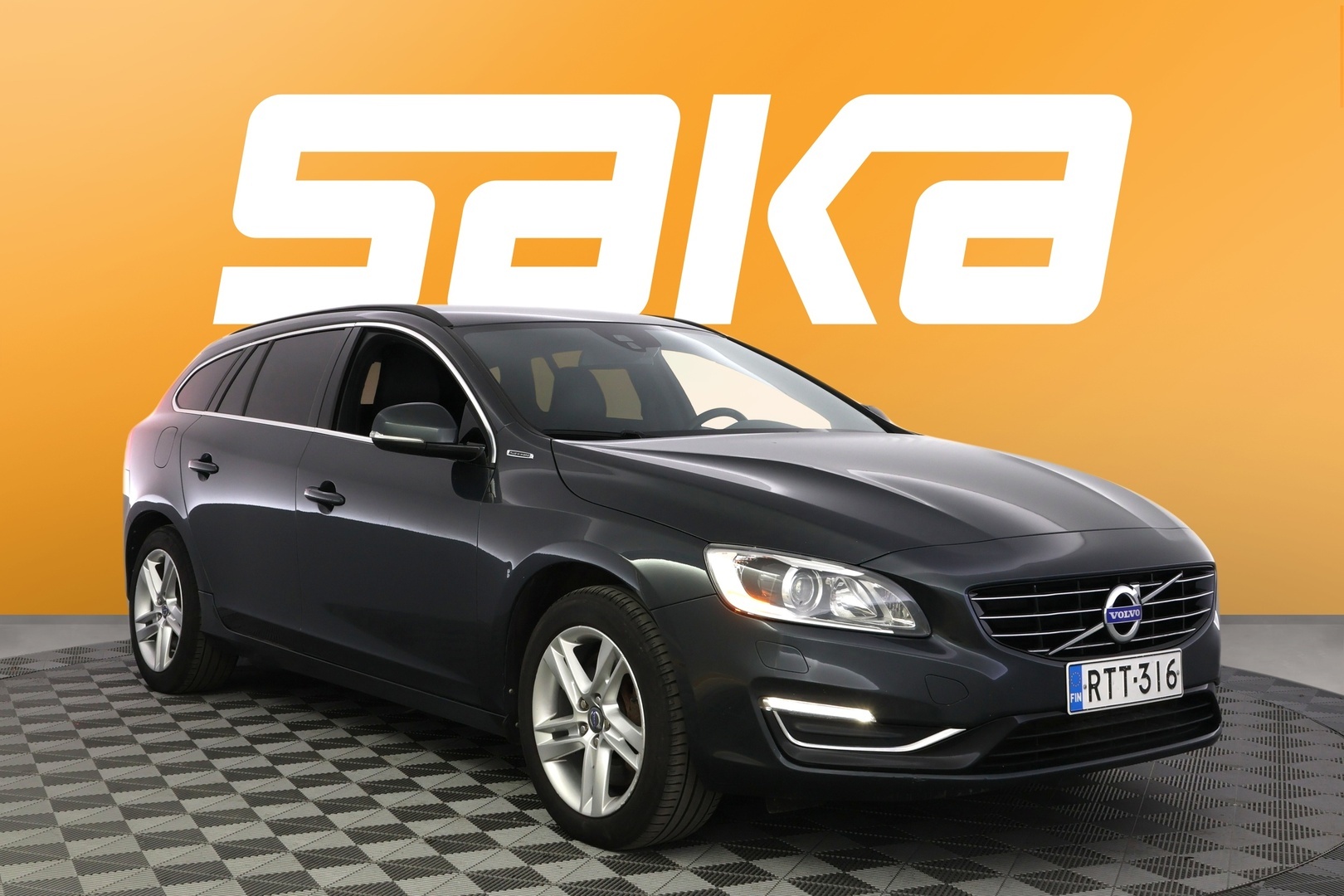 VOLVO V60 2015