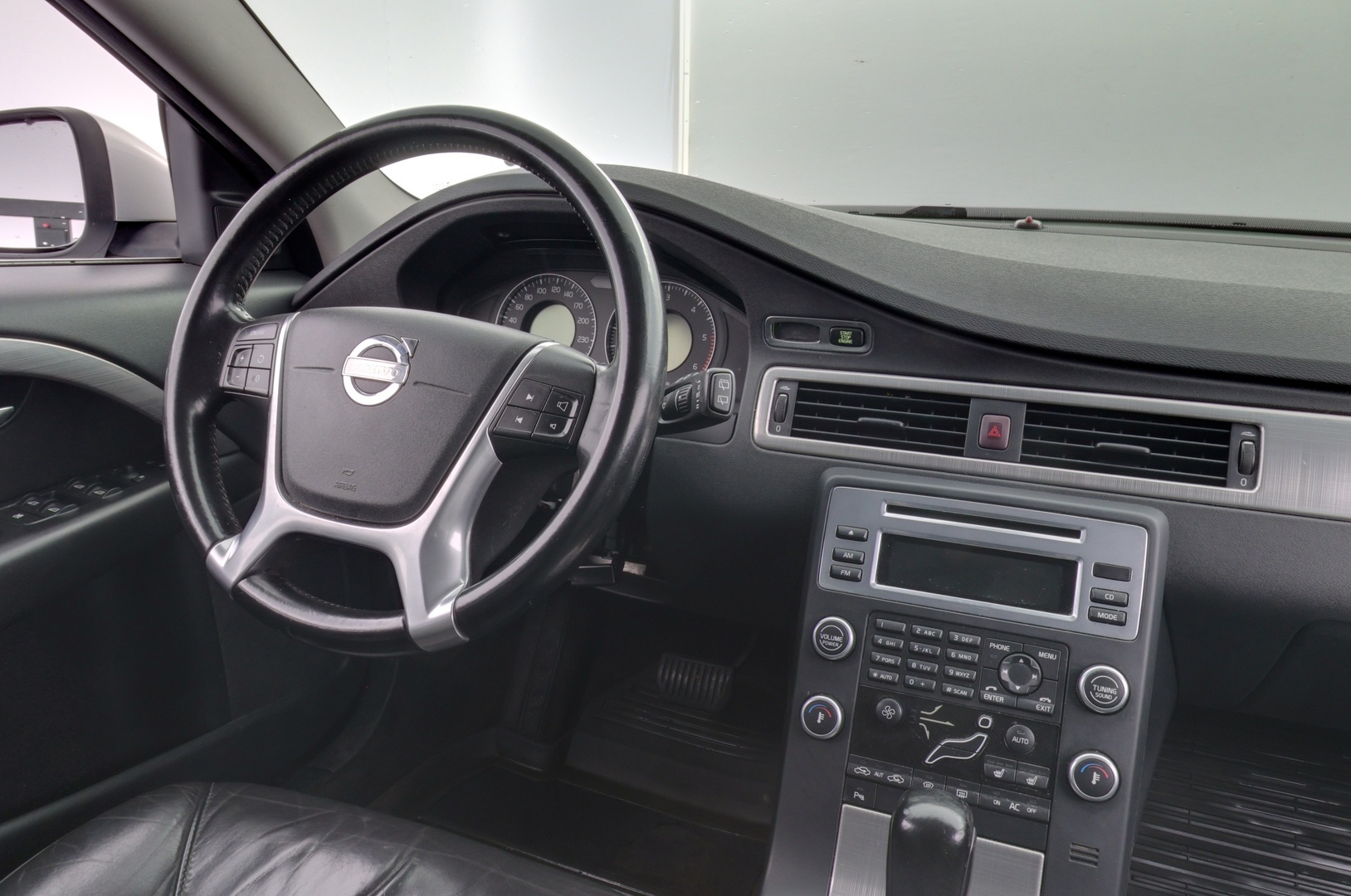 VOLVO V70 2009