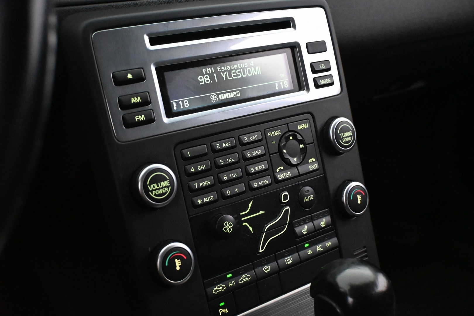 VOLVO V70 2009
