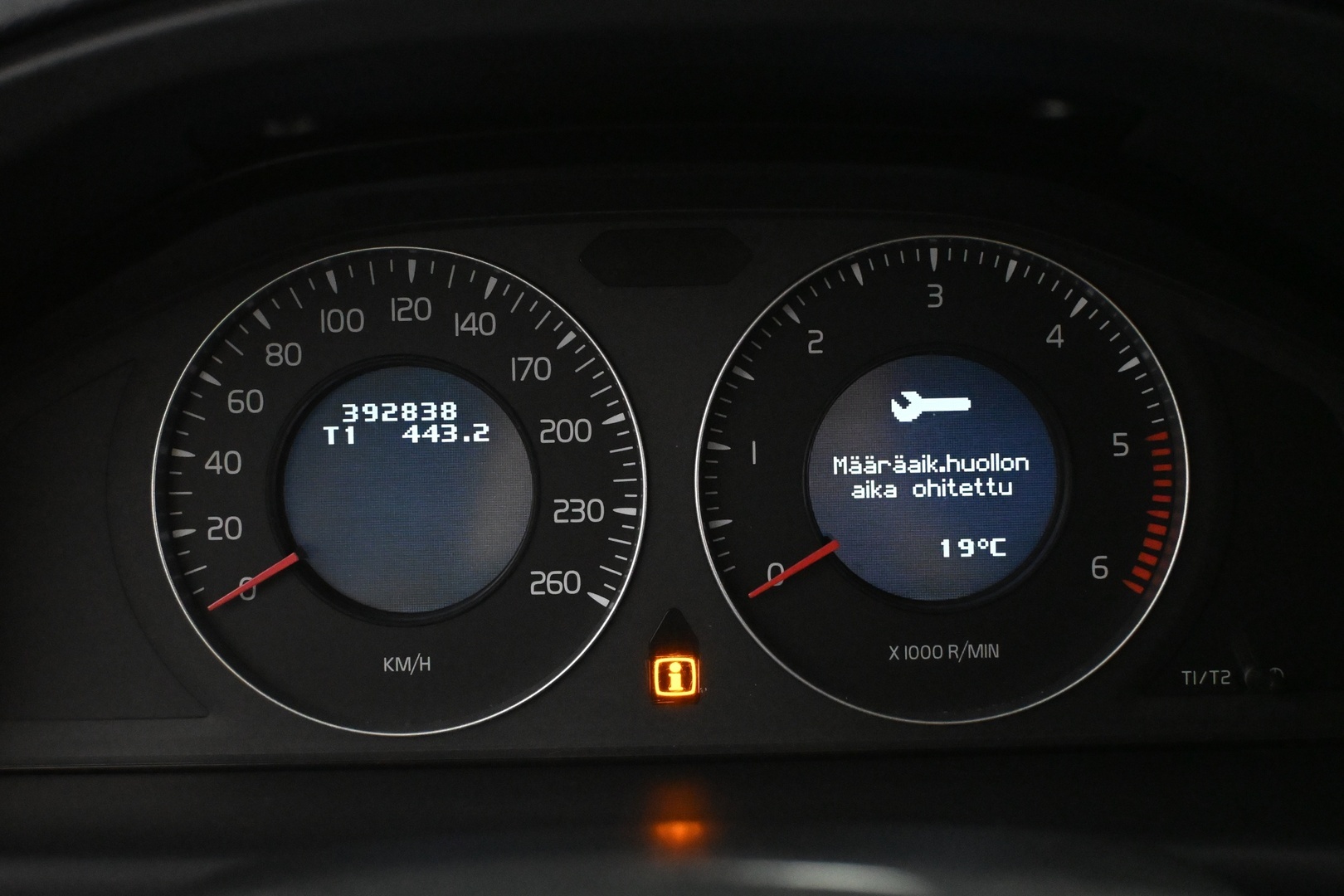 VOLVO V70 2009