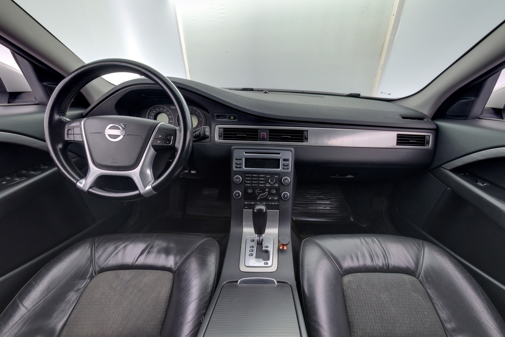VOLVO V70 2009