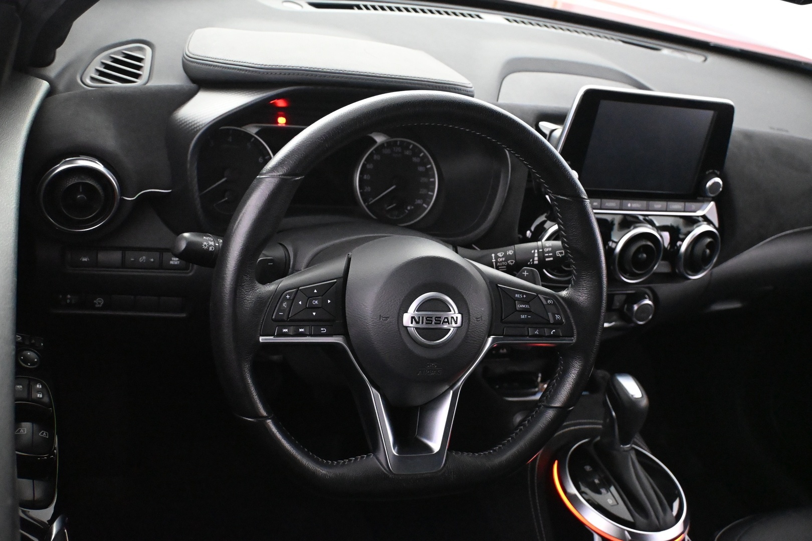 NISSAN Juke 2020