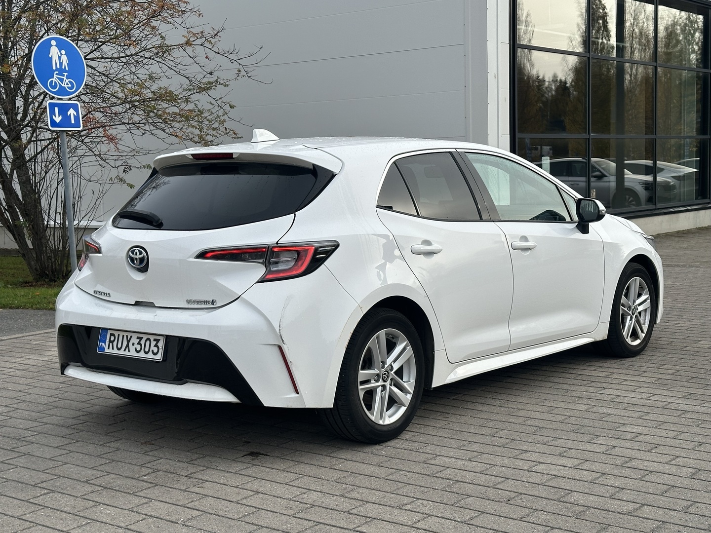 TOYOTA Corolla 2023