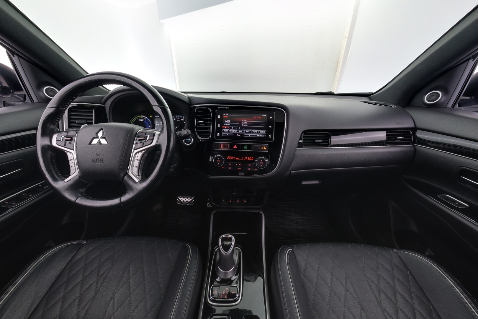 MITSUBISHI Outlander 2019