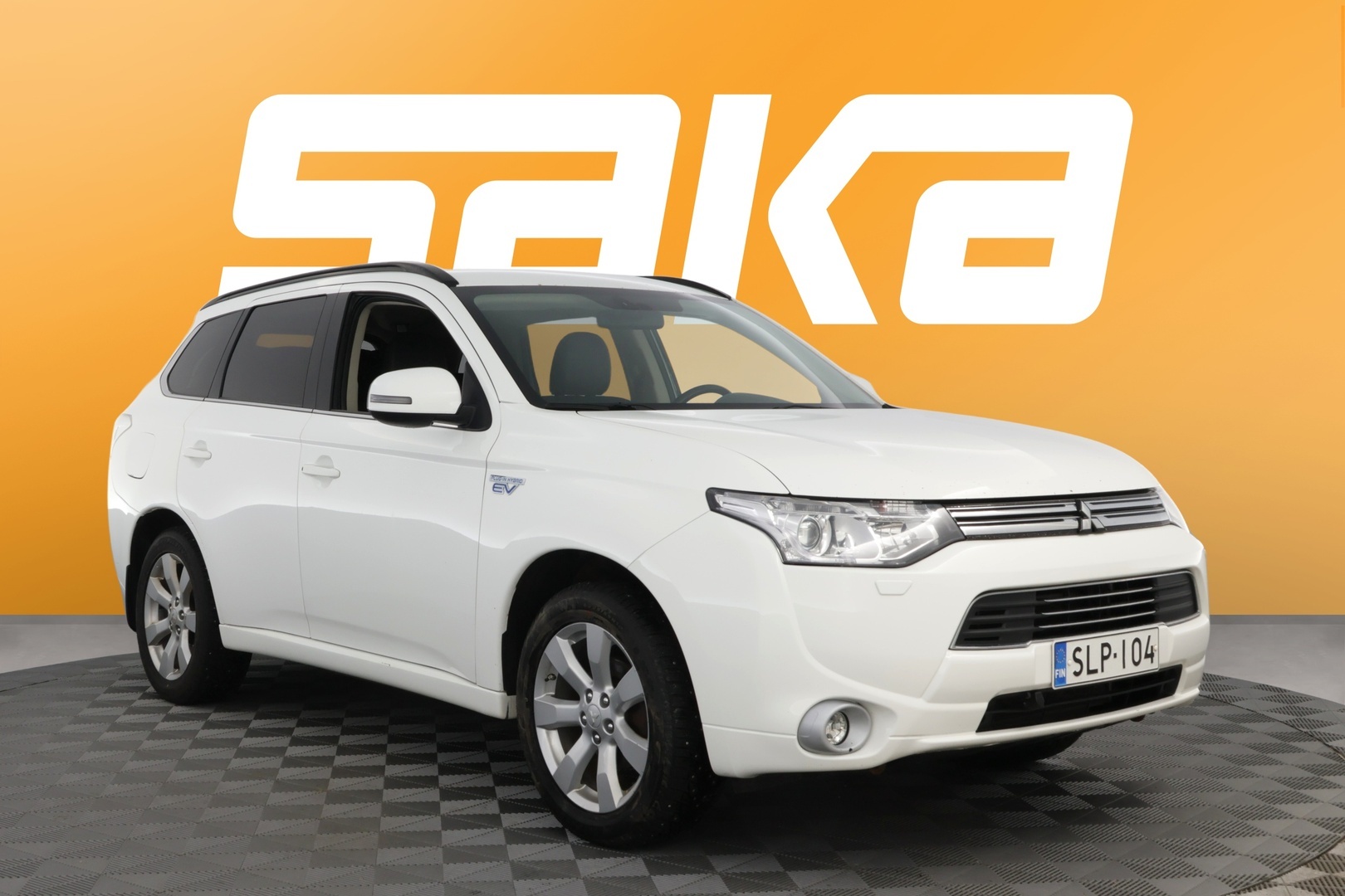 MITSUBISHI Outlander PHEV 2015
