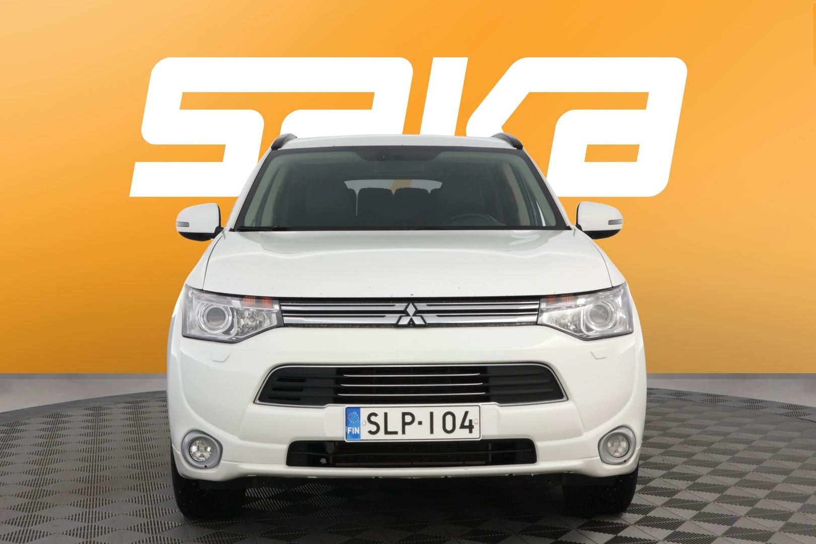 MITSUBISHI Outlander PHEV 2015