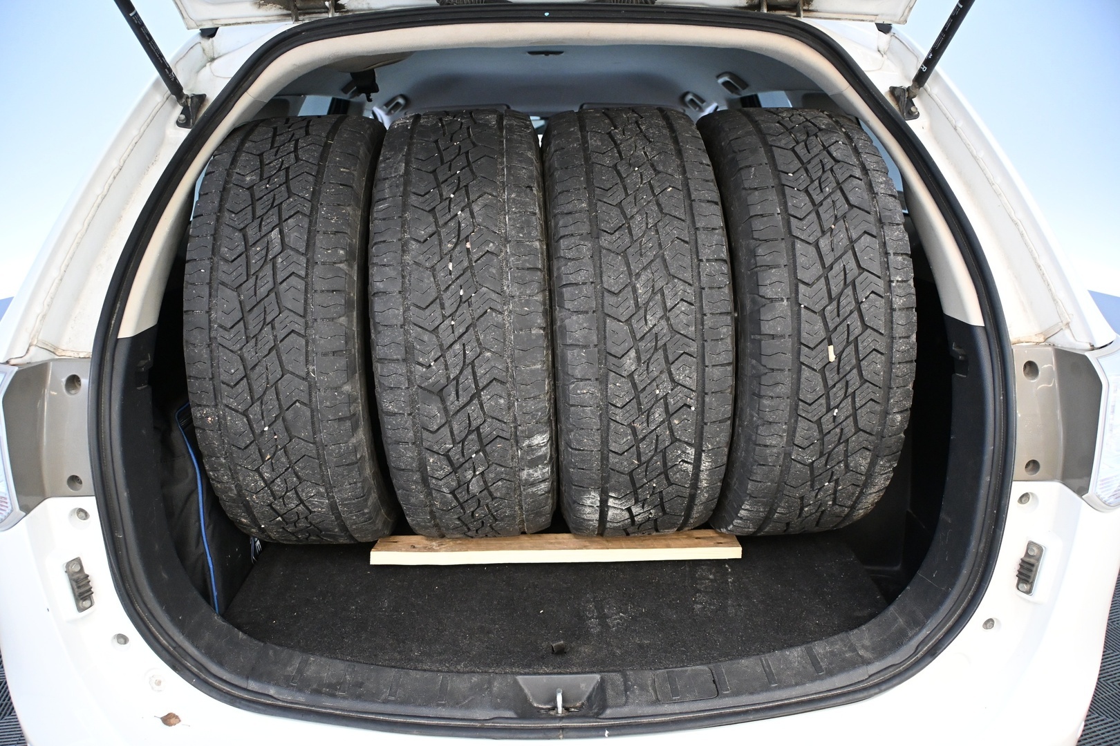 MITSUBISHI Outlander PHEV 2015