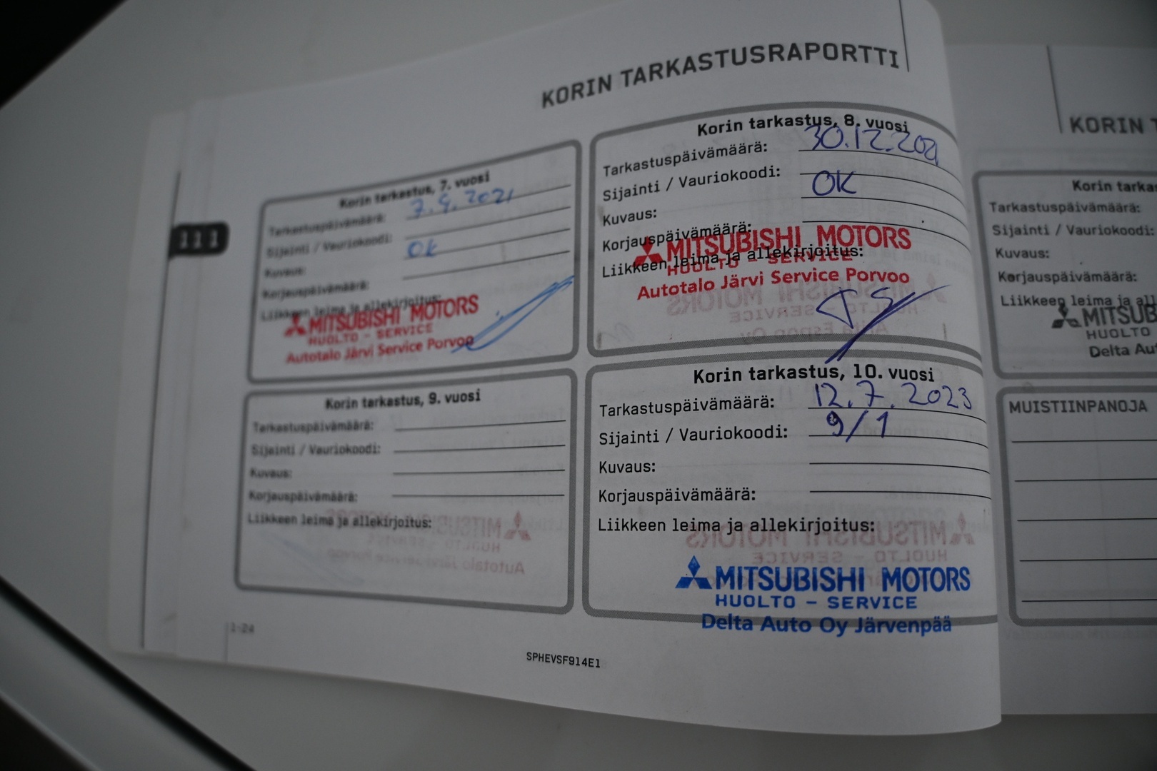 MITSUBISHI Outlander PHEV 2015