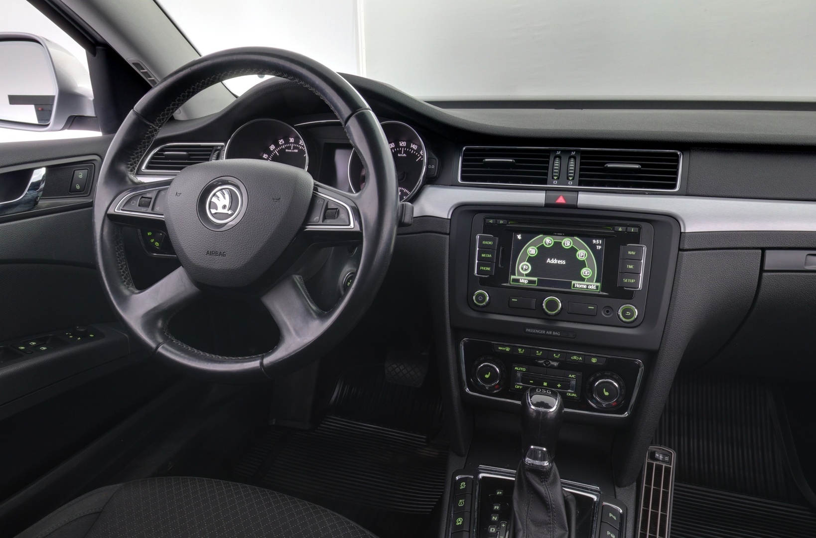 SKODA Superb 2015