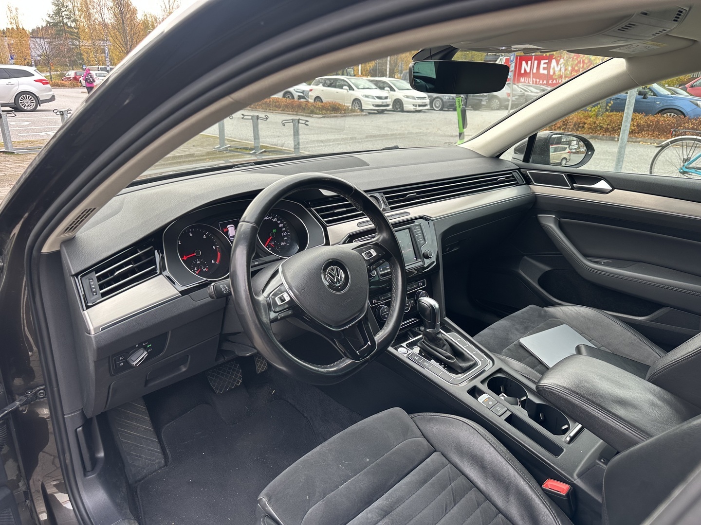VOLKSWAGEN Passat 2017