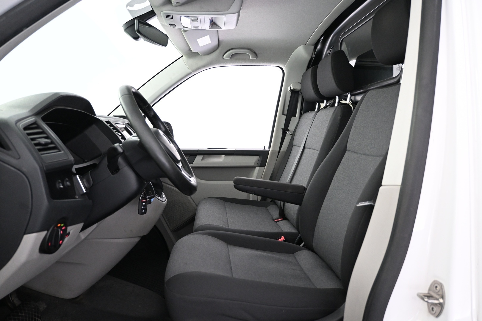 VOLKSWAGEN Transporter 2018