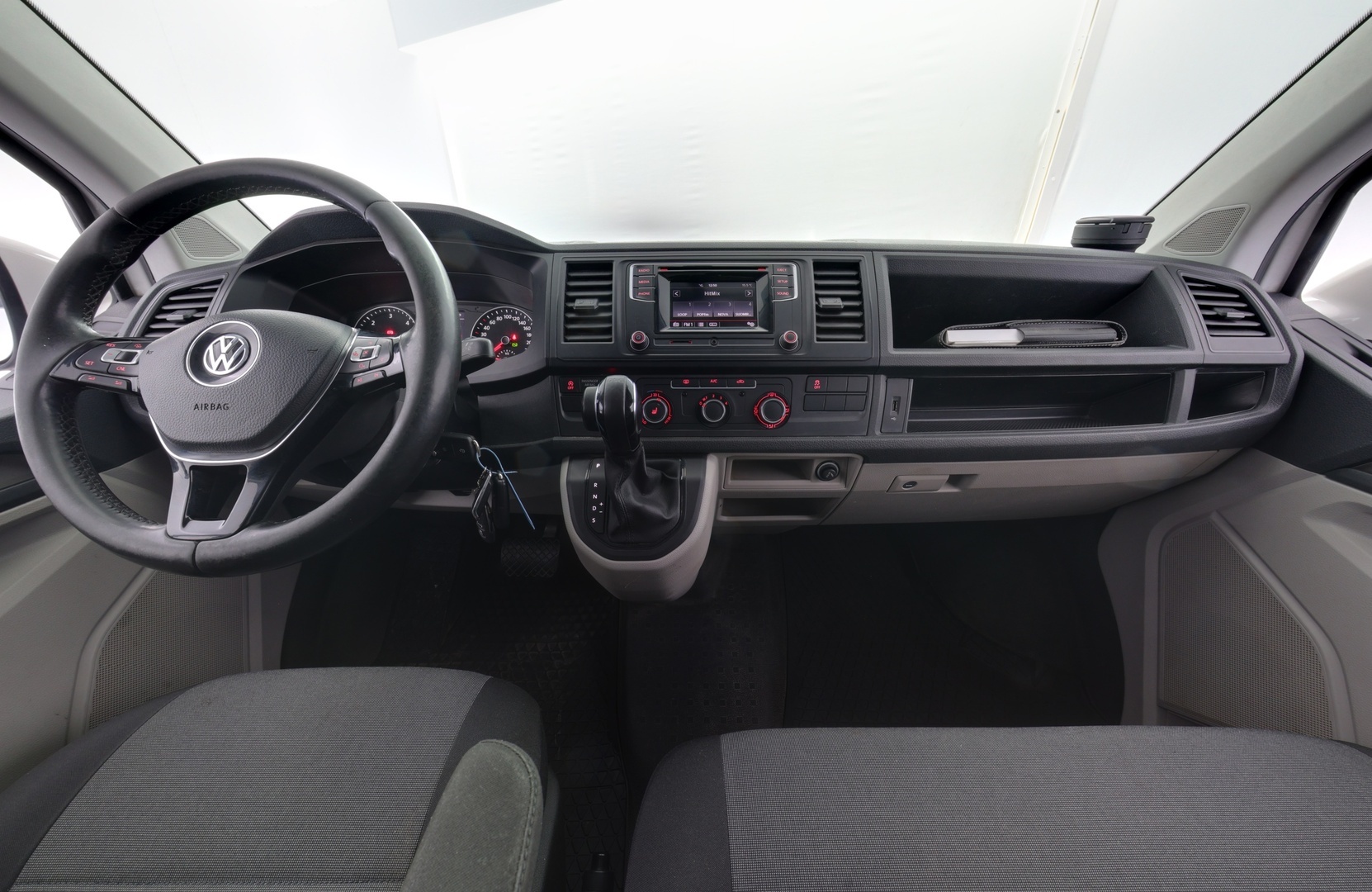 VOLKSWAGEN Transporter 2018