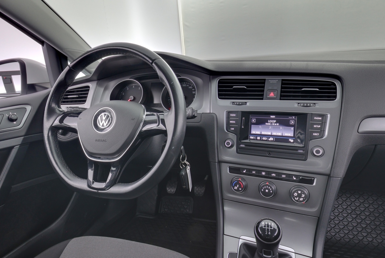 VOLKSWAGEN Golf 2017