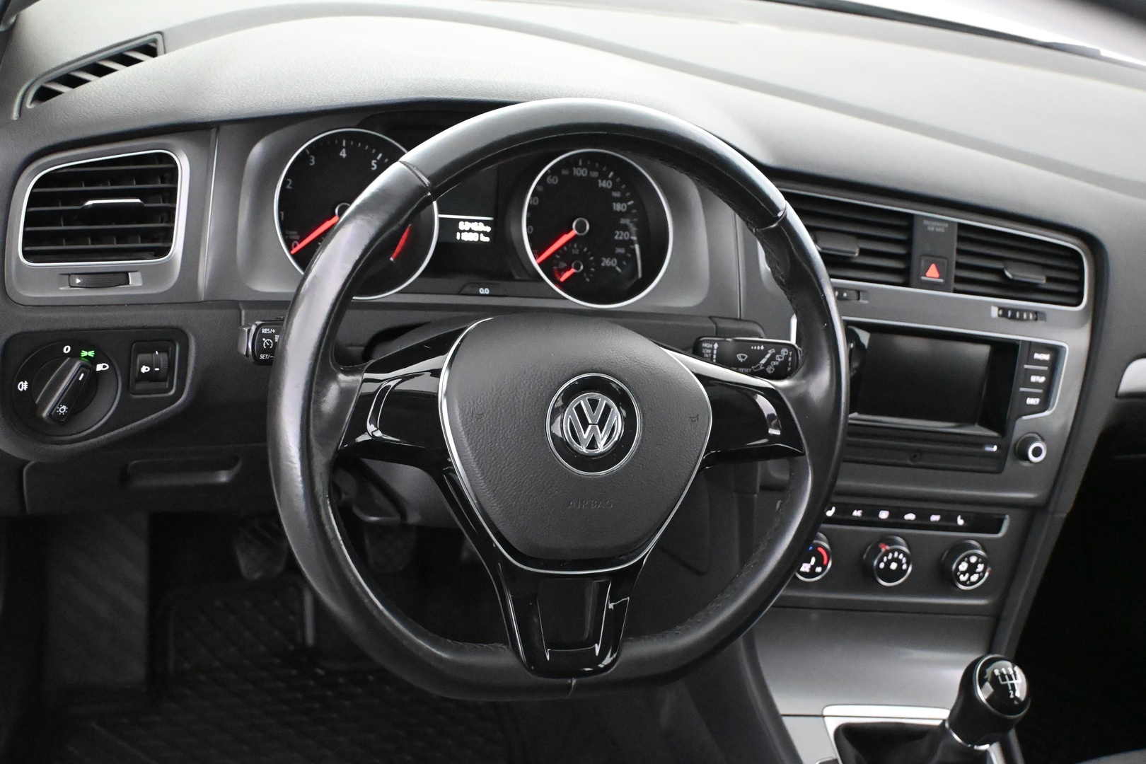 VOLKSWAGEN Golf 2017