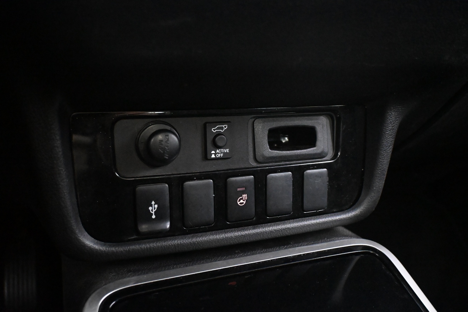 MITSUBISHI Outlander 2019