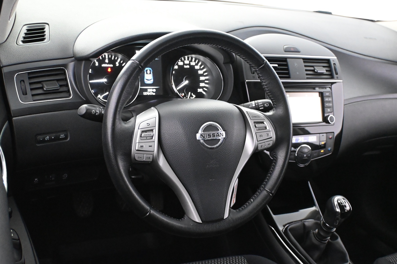 NISSAN Pulsar 2015