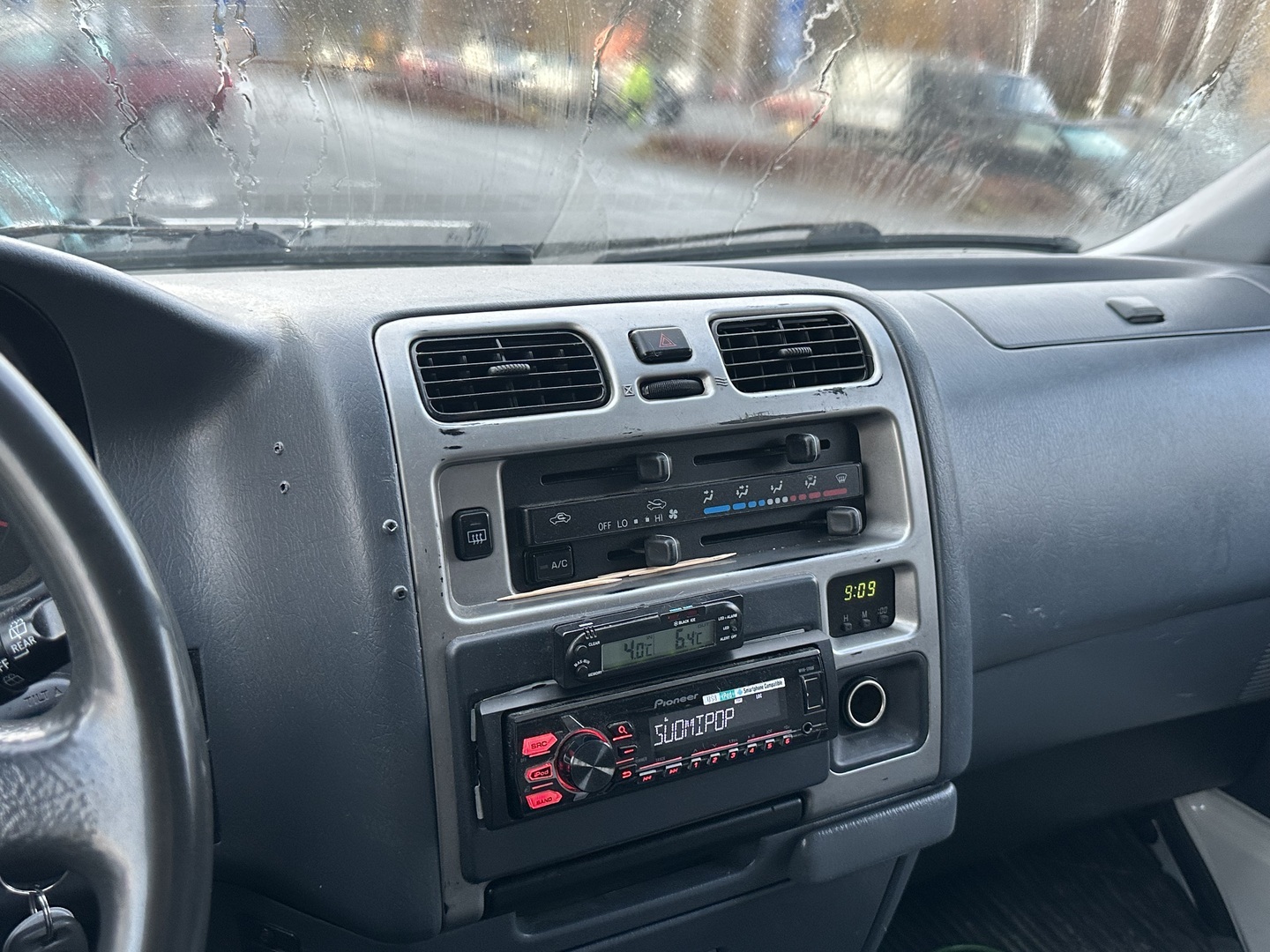 TOYOTA Hiace 2007