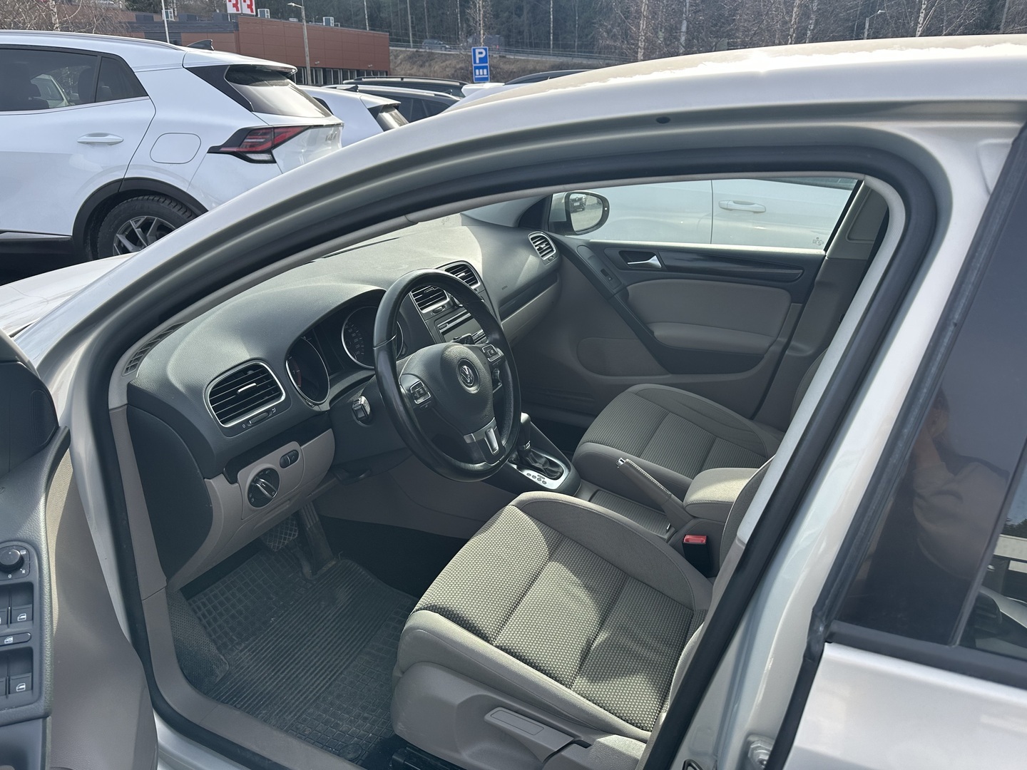 VOLKSWAGEN Golf 2010