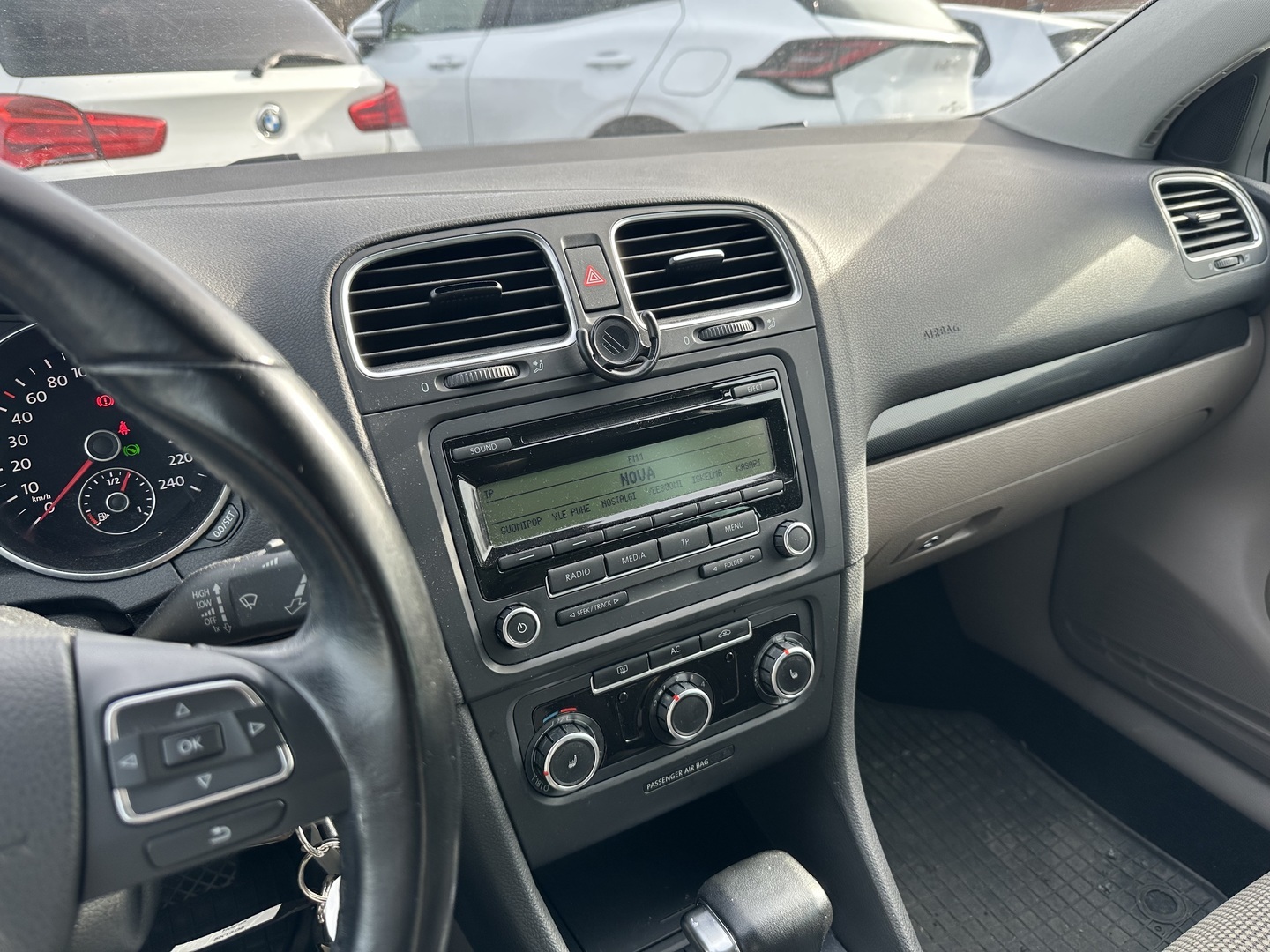 VOLKSWAGEN Golf 2010