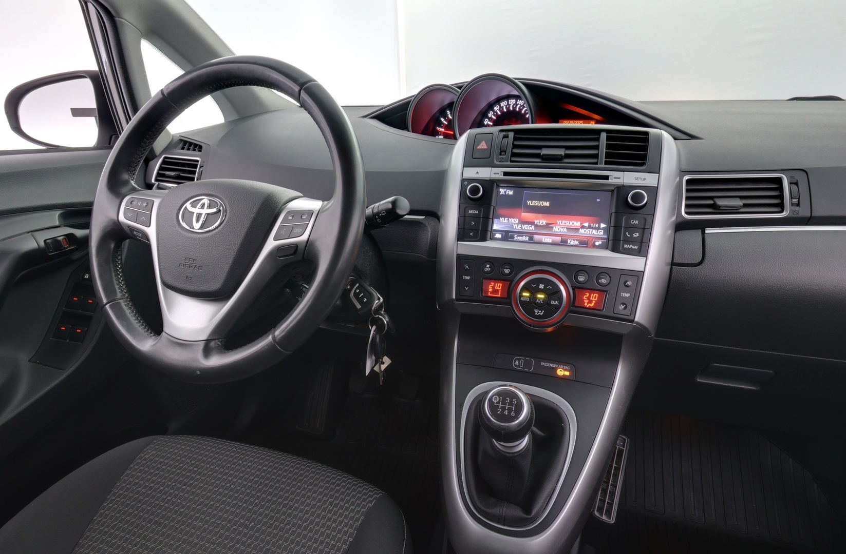 TOYOTA Verso 2014