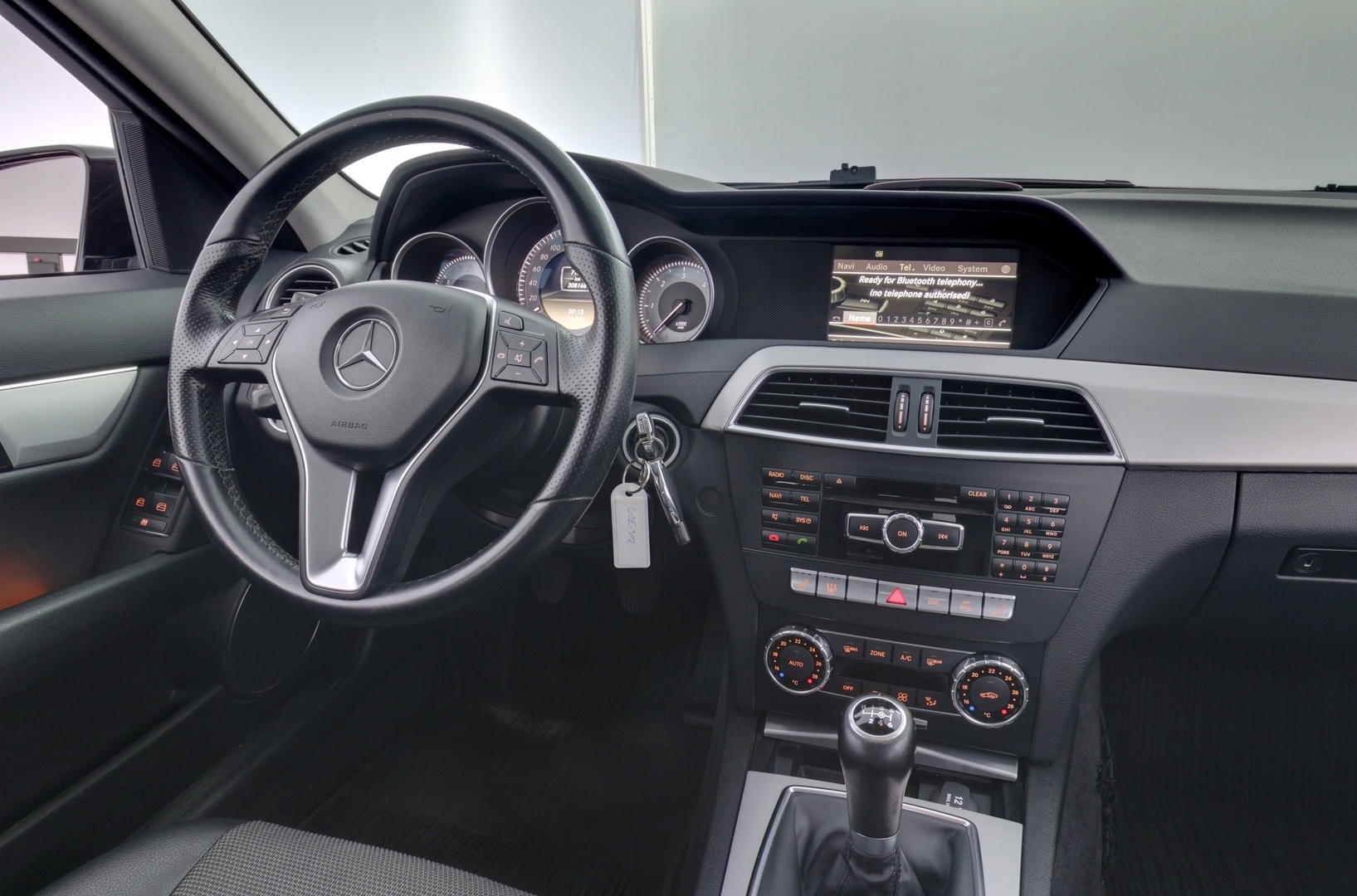 MERCEDES-BENZ C 2012