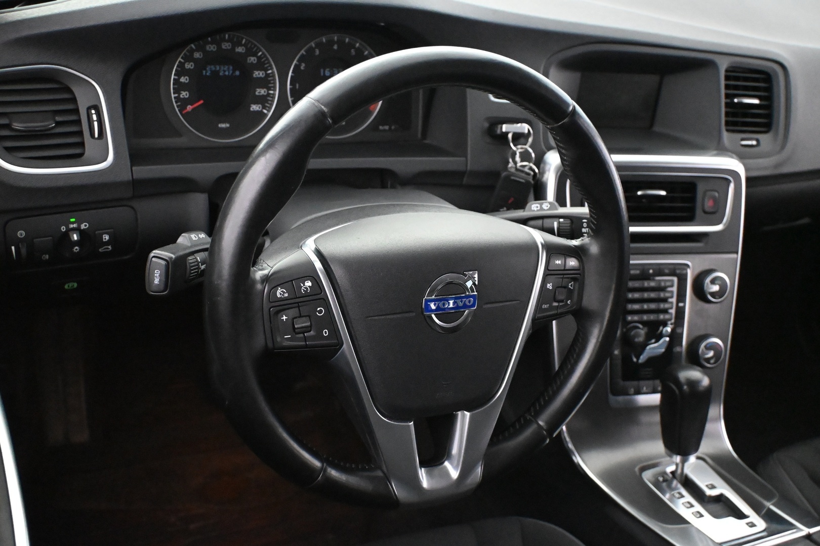 VOLVO V60 2011