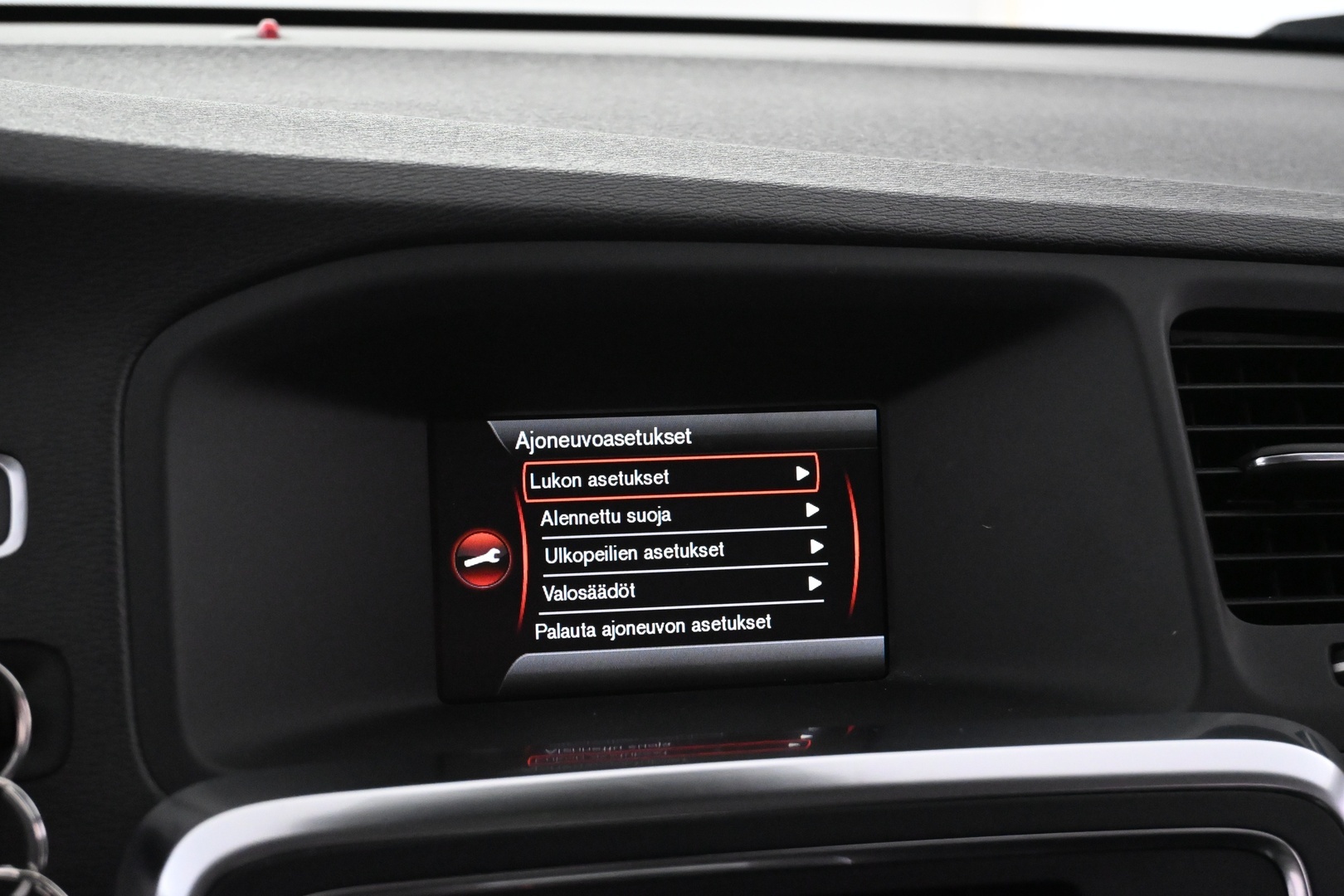 VOLVO V60 2011