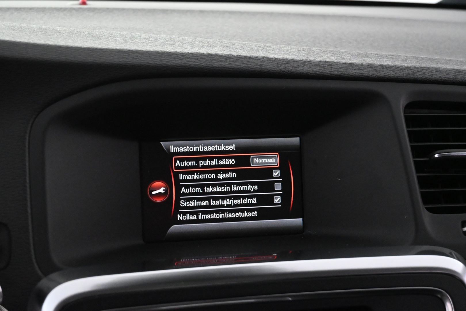 VOLVO V60 2011