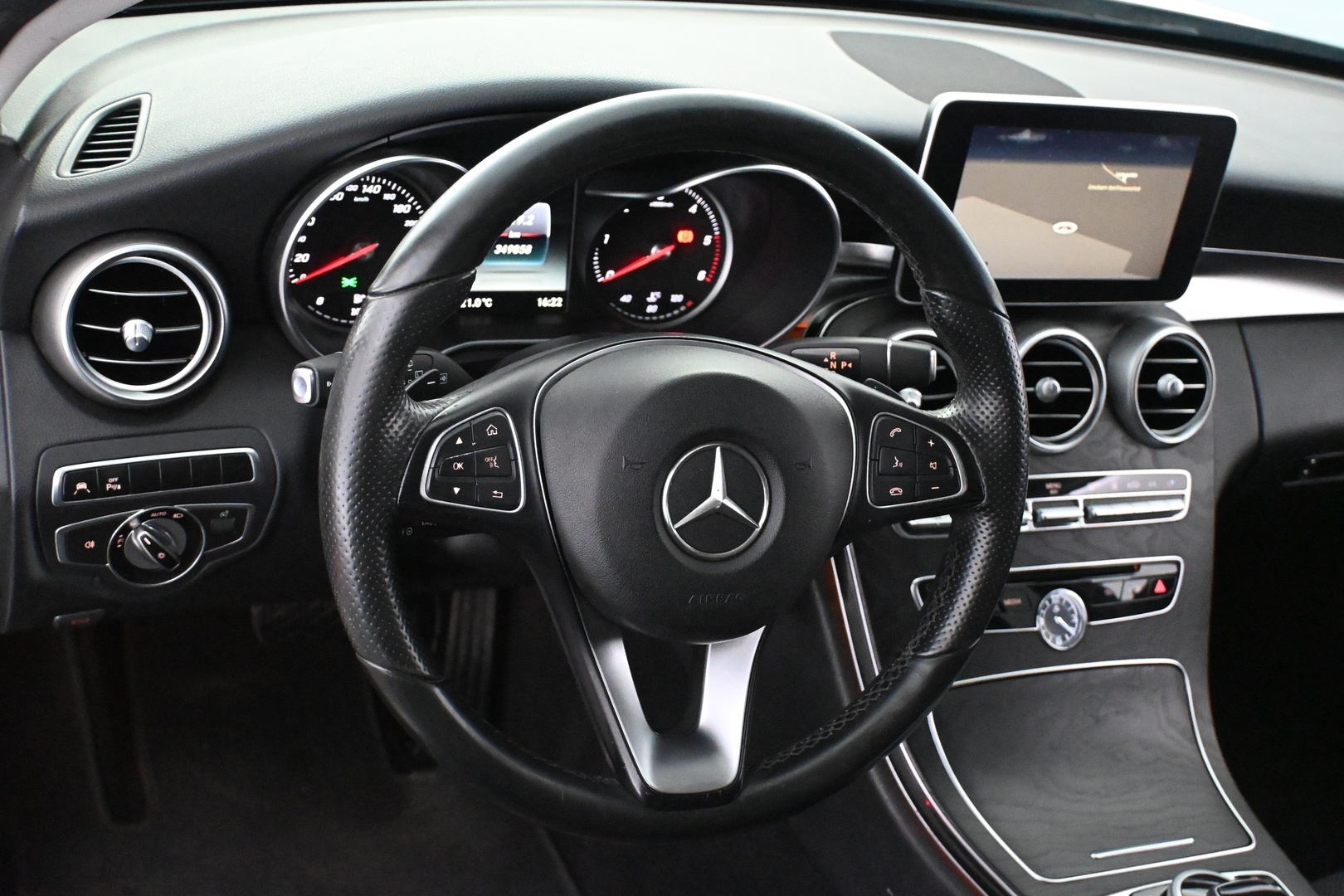 MERCEDES-BENZ C 2015