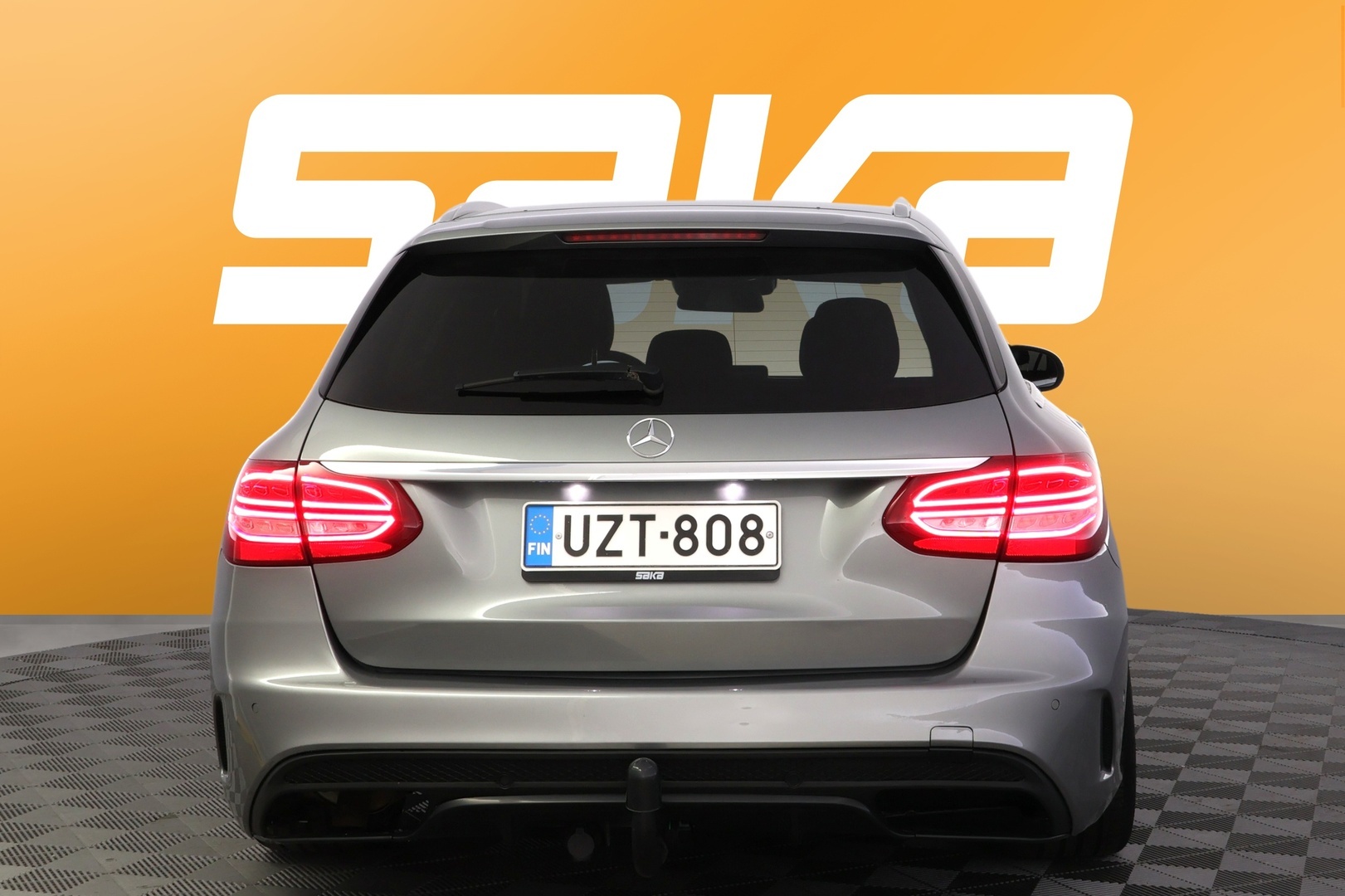 MERCEDES-BENZ C 2015