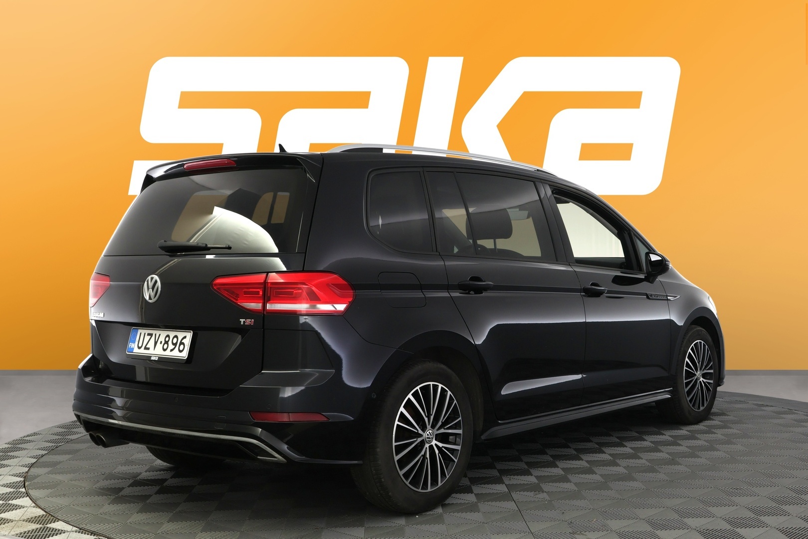 VOLKSWAGEN Touran 2017