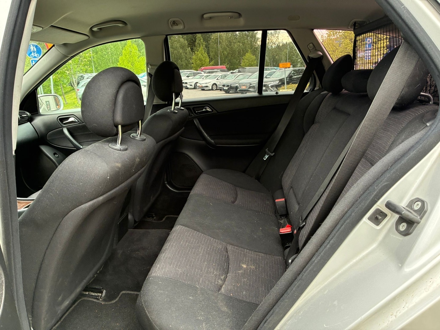 MERCEDES-BENZ C 2004