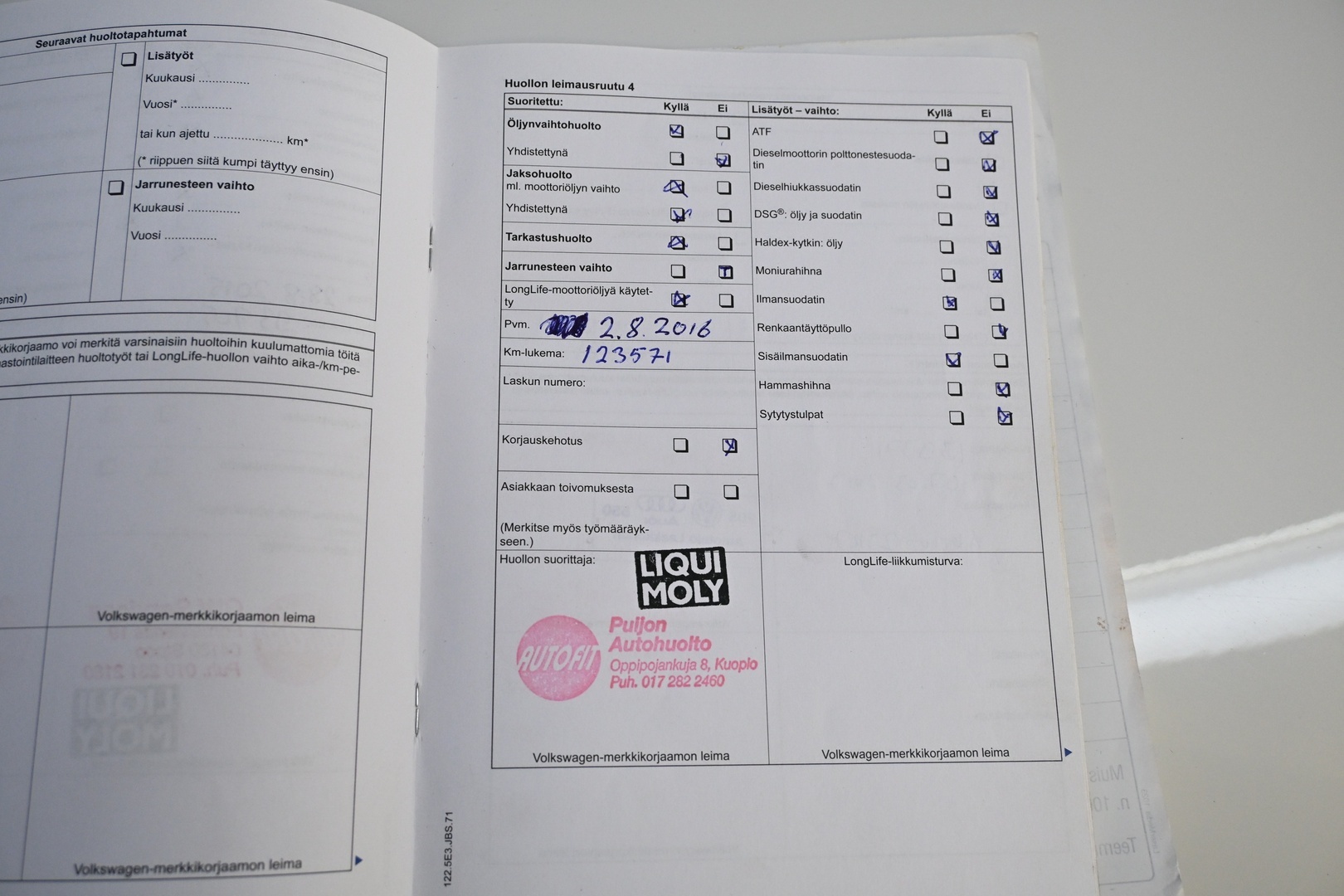 VOLKSWAGEN Golf 2012