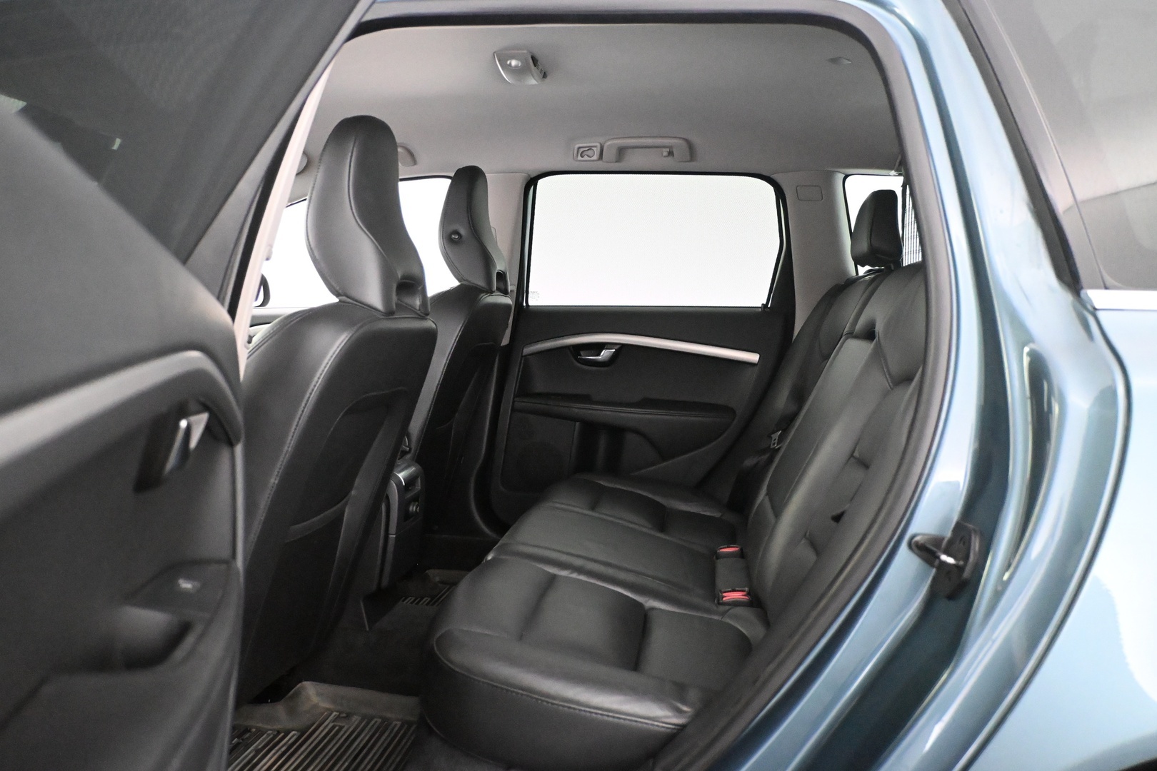 VOLVO V70 2012